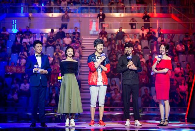 竞迹嘉年华:天佑加入SS MISS骚男率主播挑战