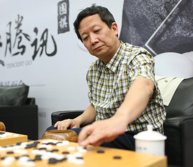 棋圣助阵腾讯棋牌 聂卫平曹大元出任荣誉顾问