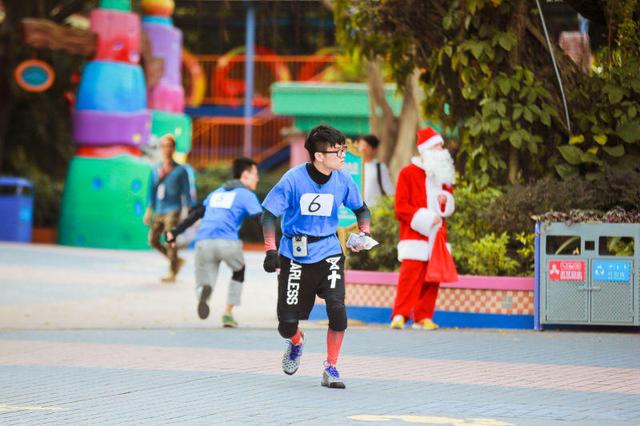 若风携电竞众星参加真人秀 Sky鞋都跑丢了