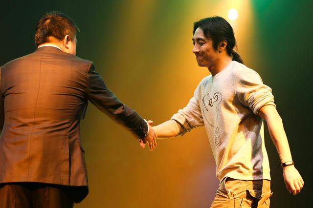 人皇sky亮相「知乎盐club」 引发全场轰动_游戏