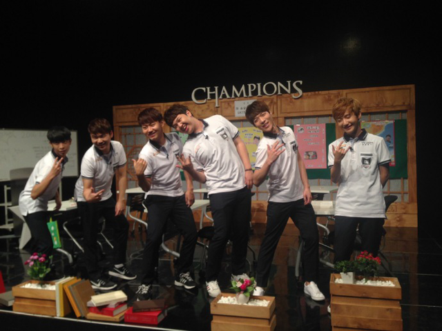 ROX中单飞机胜率100% 训练赛轻取C9