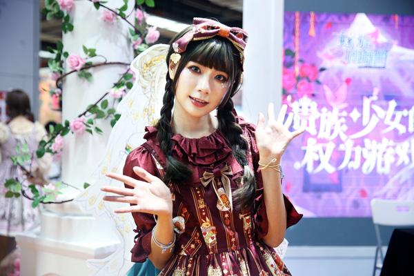 百奥天梯出击广州萤火虫 2款新游上演超强对垒