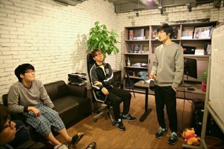 高颜值清华翻译官职教 EDG开设中韩文讲堂