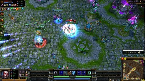 小机箱高性能 lol最高画质毫无压力