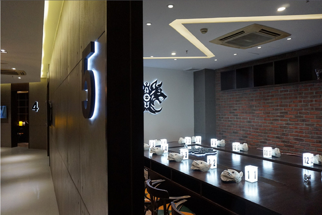 狼人杀到底有多赚钱?LOL解说开店1天收入100万