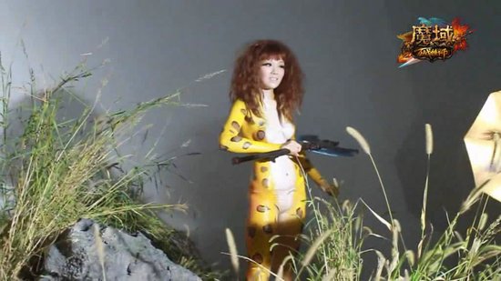 网龙《魔域》真人版豹女惊现天朝