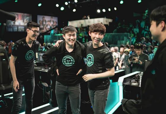 拳头官方最新实力排行榜:LGD沦为D级战队