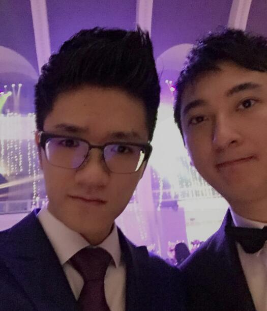 若风亲临baby婚礼 与校长冰冰合影