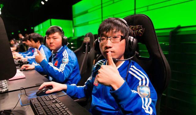 网传泄密门Tabe或于今日复出 顶替射可可