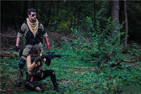 《合金装备5:幻痛》静静COS合集 破洞丝袜女