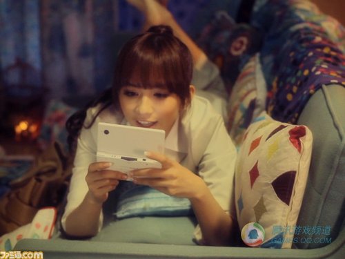 脱俗美女优木まおみ代言俄罗斯方块