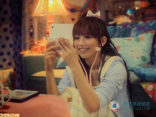 脱俗美女优木まおみ代言俄罗斯方块