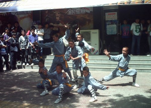 少林寺武僧助阵《穿越火线》全民星赛