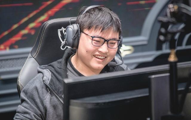 S7四分之一决赛倒计时!熊猫直播助力RNG、W