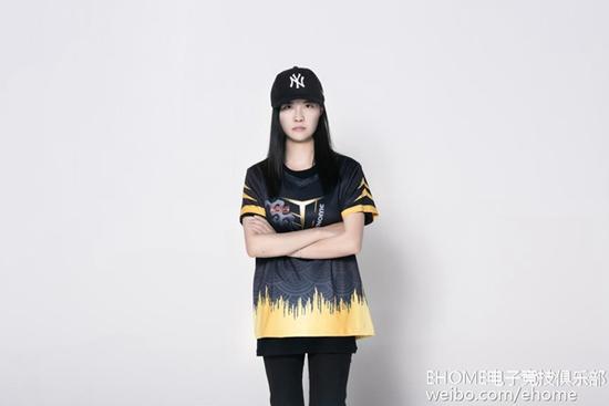 《CS:GO》国内第一只女子战队成立 颜值身材爆炸！