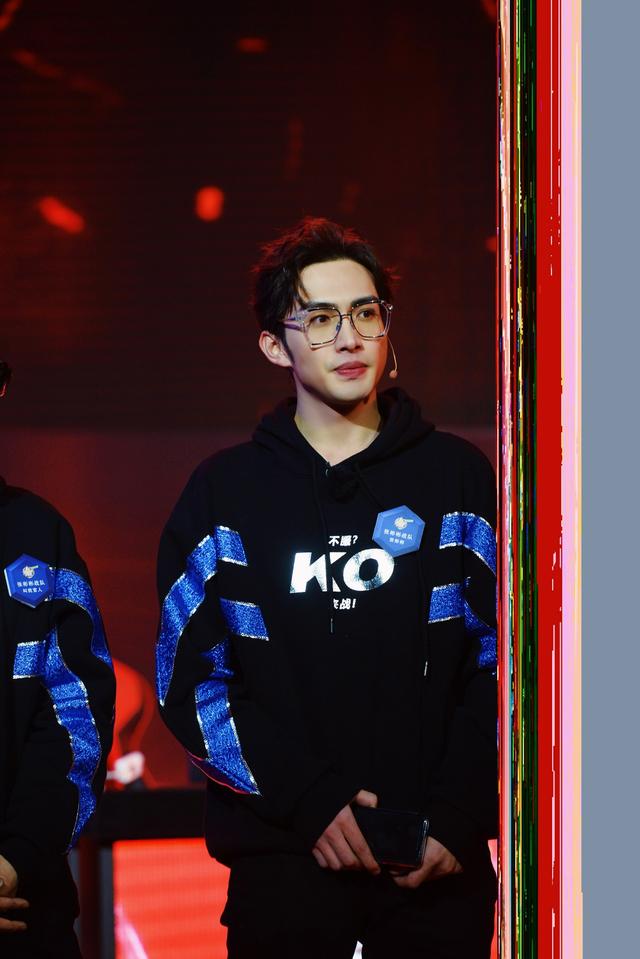 张彬彬落泪陈赫变团宠?《超越吧!英雄》高校邀