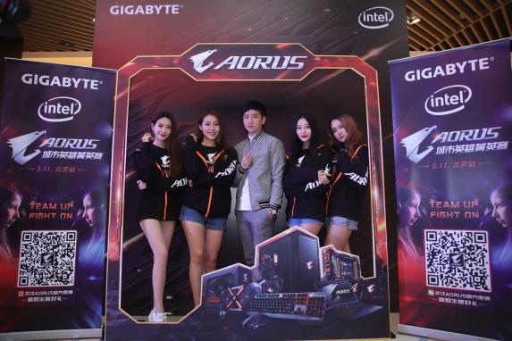 《绝地求生》AORUS城市英雄菁英赛 京城吃鸡宴完美收官