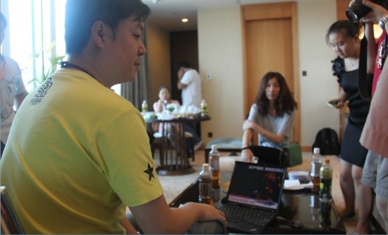 向媒体展示了流星蝴蝶剑的游戏视频