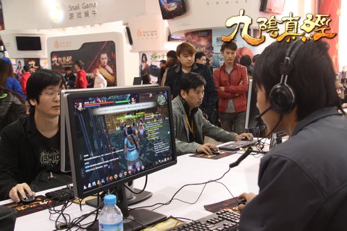 游戏蜗牛太疯狂了 各种拥挤各种体验