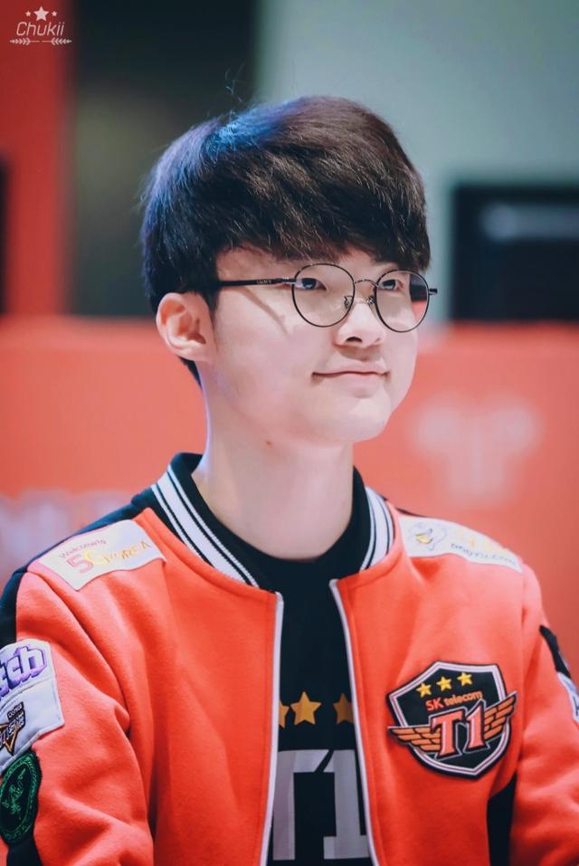 SKT在韩国有多火?Faker签名的一个鼠标拍卖