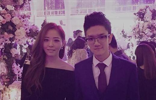 他曾是世界第一卡牌 如今混得比李晓峰还风光