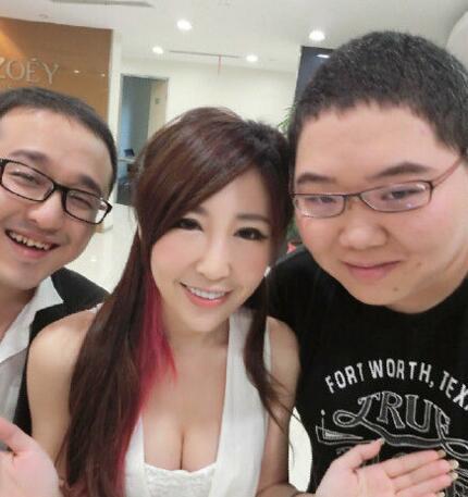 笑笑称植发有效 护国法师JOKER默默点赞