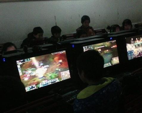 10岁LOL女玩家上白金段位 却因为这个被封了