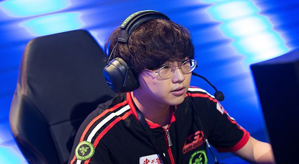 LPL����A��������֮������ ���缶ADC����֮ս
