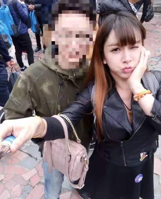 玩家直播撩妹 洗澡后发现她竟.