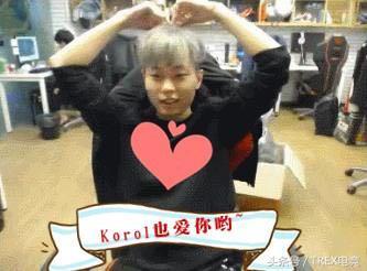 EDG集体化身葬爱家族上线 厂长为革命穿粉