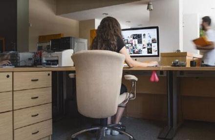 洋葱新闻:女仆咖啡馆竟另有隐情 宅男寻梦却遇