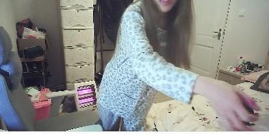 LOL西卡与女友已分手?通宵直播让人心疼!