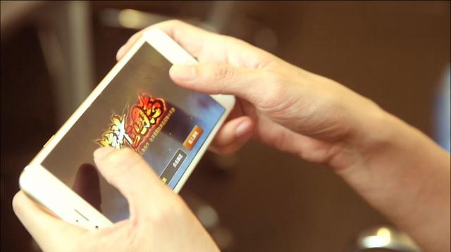 ���������Ŷ�����־���� ����ŭˤiPhone6P 