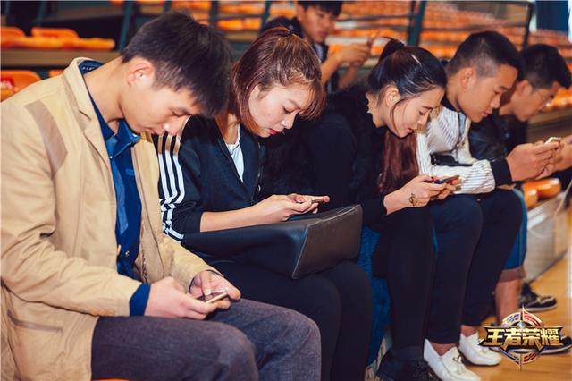 俊男美女、电竞达人 《王者荣耀》校园赛第二