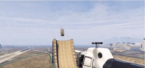 ��GTA5������̹�˷����ؼ� Ȼ��˧��������