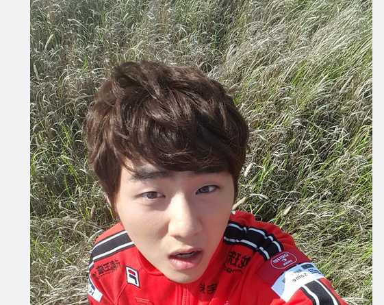 faker陪bang过生日 满屏幕都是恩爱的酸臭味