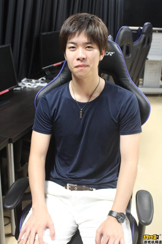 探秘日本首个电竞学校:教你打LOL,守望先锋和