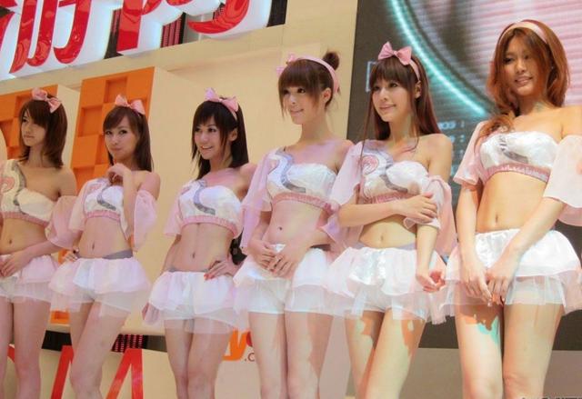 2016CJ着装规定：不仅是胸 肚脐和臀线也不能露了