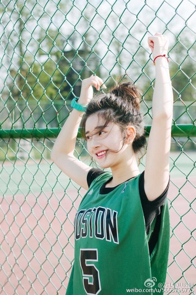 冒险岛2玩家现身超女海选 国民岛花网络走红