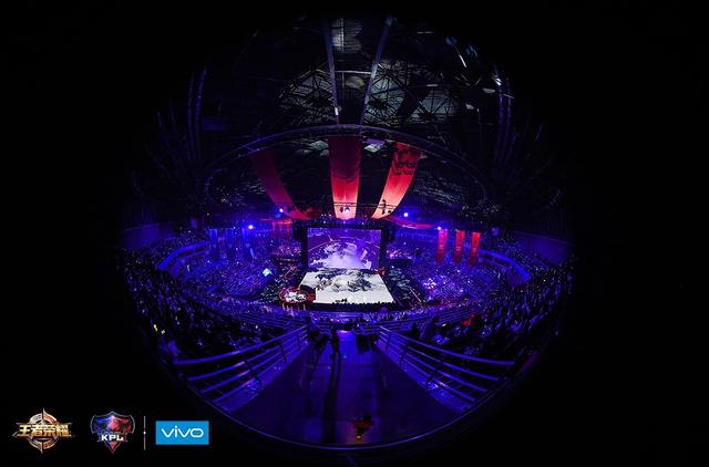 2017年KPL秋季赛总决赛圆满收官 QGhappy王朝终建成就"大满贯"_游戏_腾讯网