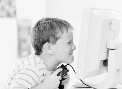 城市孩子的娱乐危机:传统游戏丢了 电子游戏