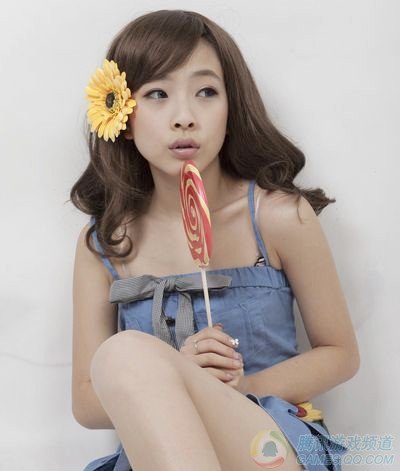 草根美眉代言须知 如何成为宅男眼中的女神