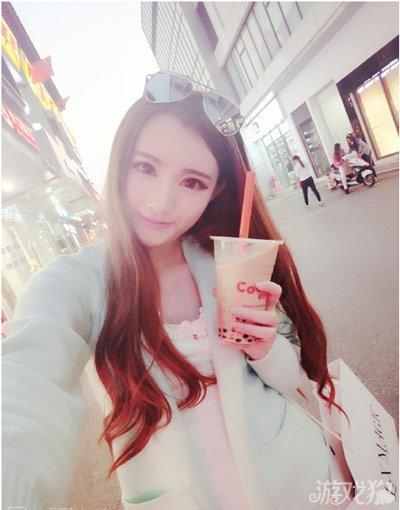 斗鱼进军娱乐主播 浴室女神范美熙加盟