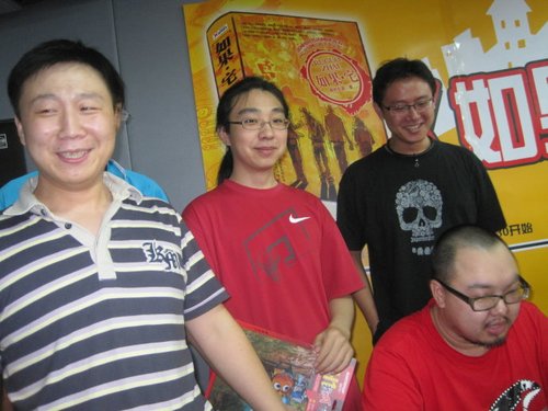 有时右逝博客:新书会发布成功履行诺言裸奔