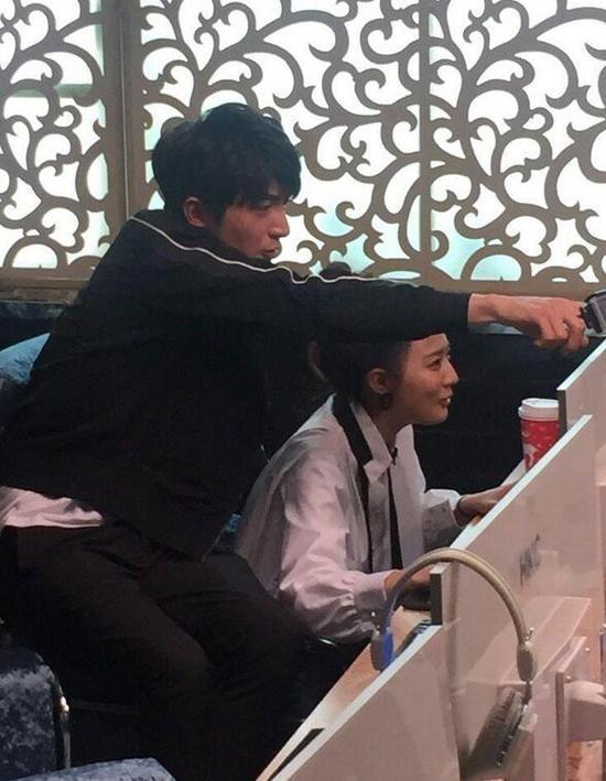 成瘾排行_智能手机成瘾排行榜中国排名第二超2012年近两倍