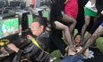 玩家瘋狂畢業照吊絲被踩穿學士服DOTA