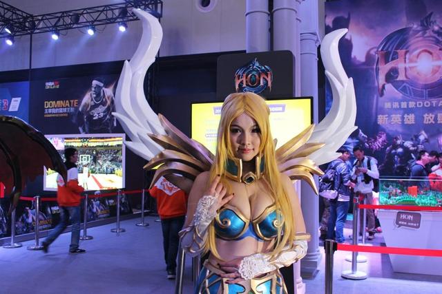 绅士<em>学园</em>:TGC萌妹热情如火 双生<em>姐妹</em>纯情似水