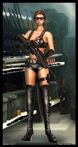 酷爱狙击的《反恐行动》美女 狐狸