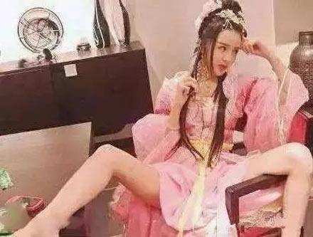 洋葱新闻:世界上最脏的女孩子 她是怎么做到的?