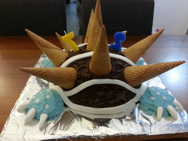 满满都是爱!LOL女玩家倾情制作龙龟生日蛋糕